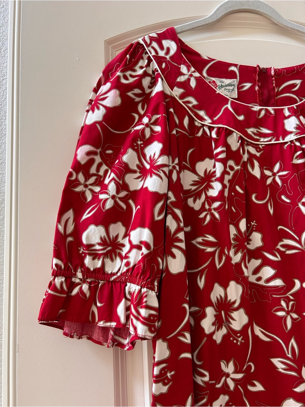 Hilo Hattie The Hawaiian Original Muumuu bold red hibiscus print dress. Ruffles - Picture 2 of 8